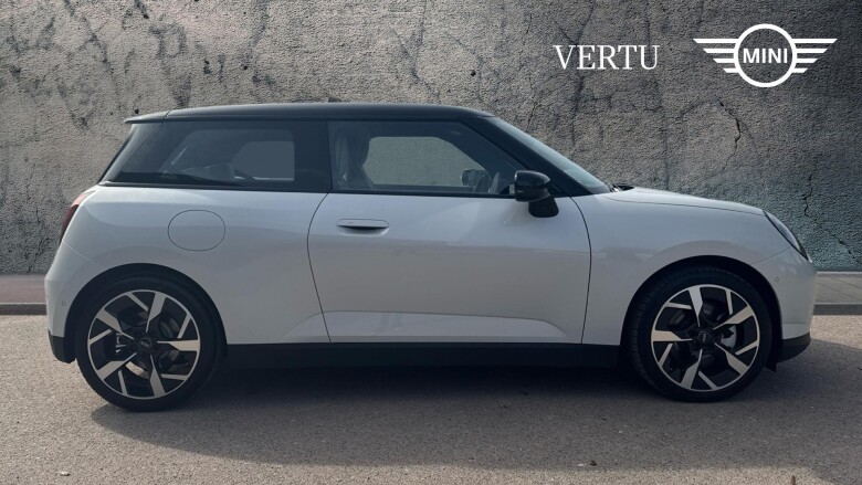 MINI Cooper 135kW E Exclusive [Level 1] 41kWh 3dr Auto Electric Hatchback